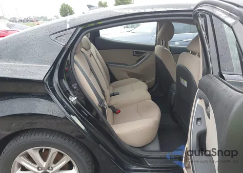 2016 Hyundai Elantra Se z USA, uszkodzony, nr VIN 5NPDH4AE3GH748704